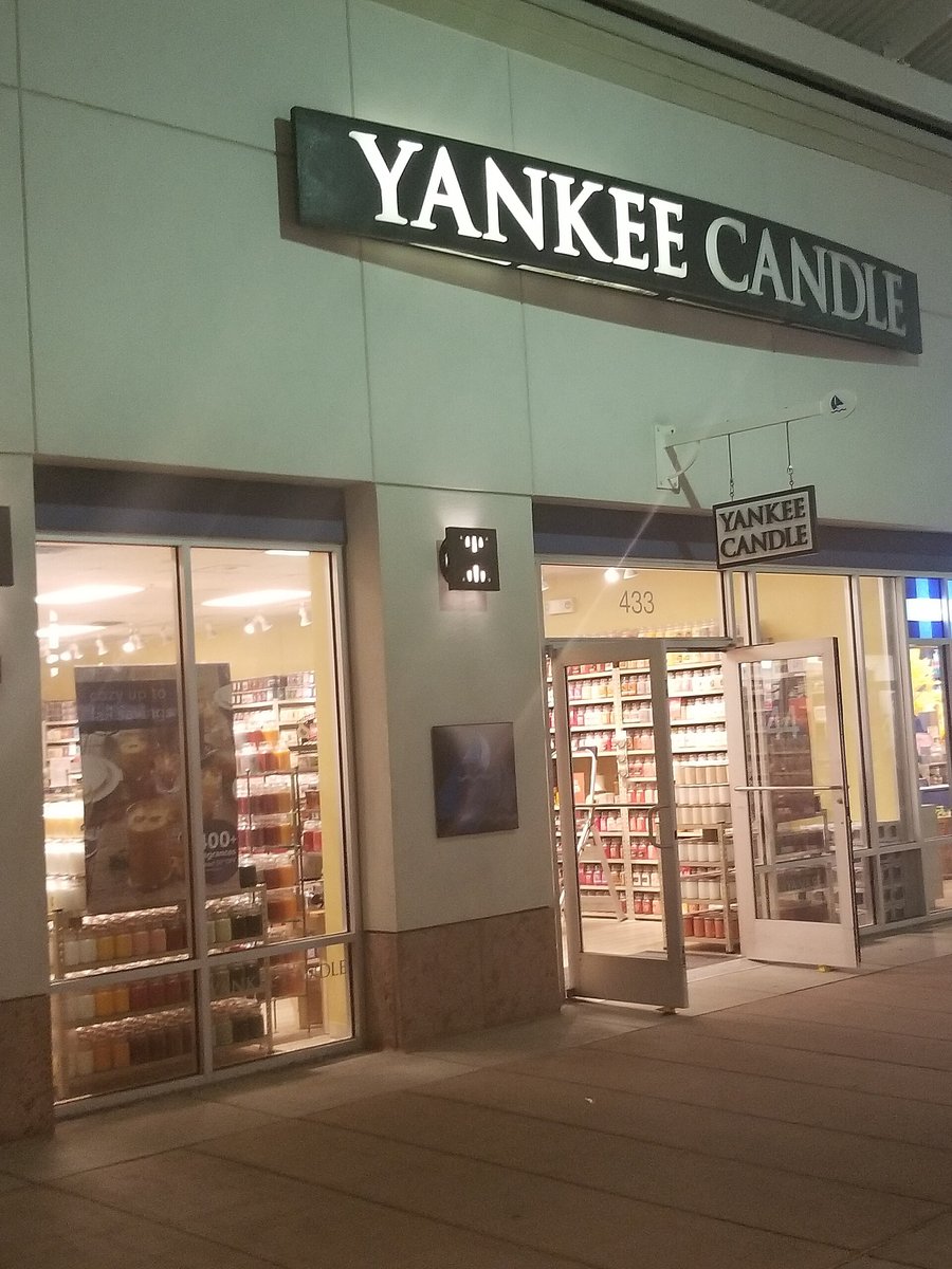 Yankee Road Area, OH - File:Yankee Candel Store - Jersey Shore Outlets (1).jpg - Wikimedia Commons